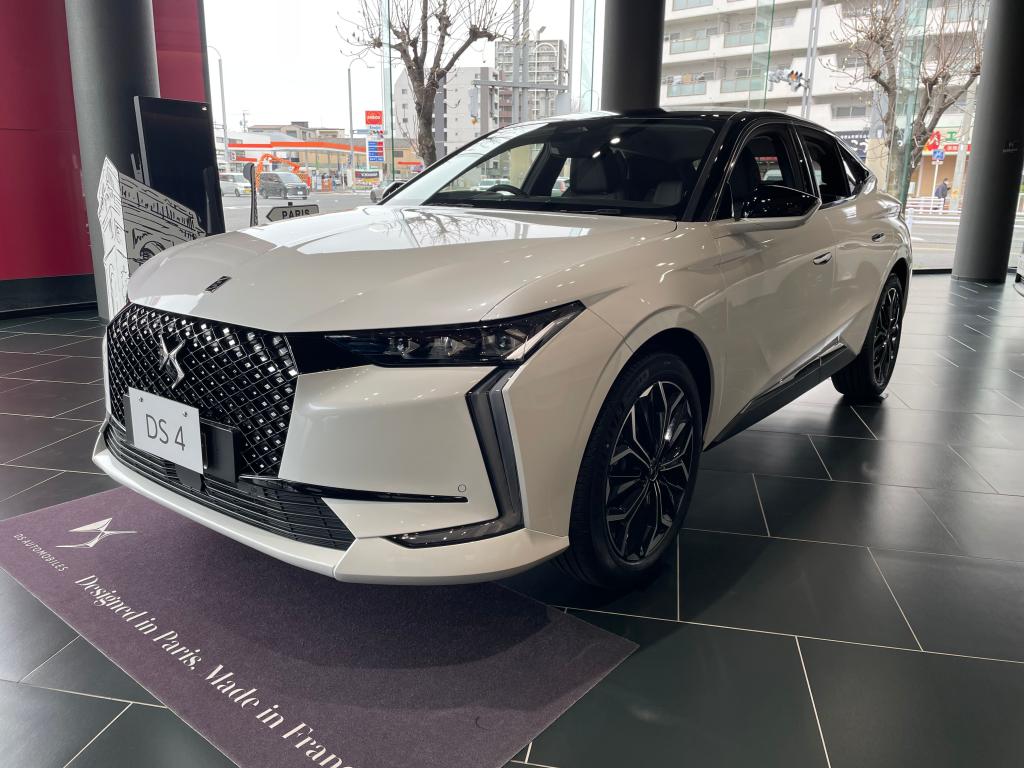 DS4ディーゼル最終の限定車「シャンゼリゼ」展示中