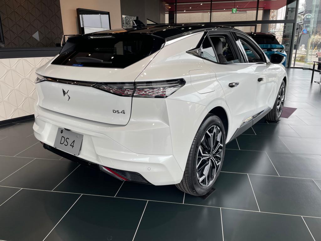 DS4ディーゼル最終の限定車「シャンゼリゼ」展示中