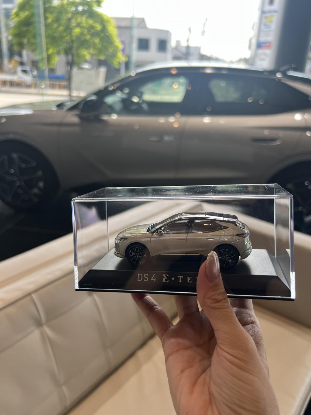 DS4 E-TENSEミニカー入荷しました