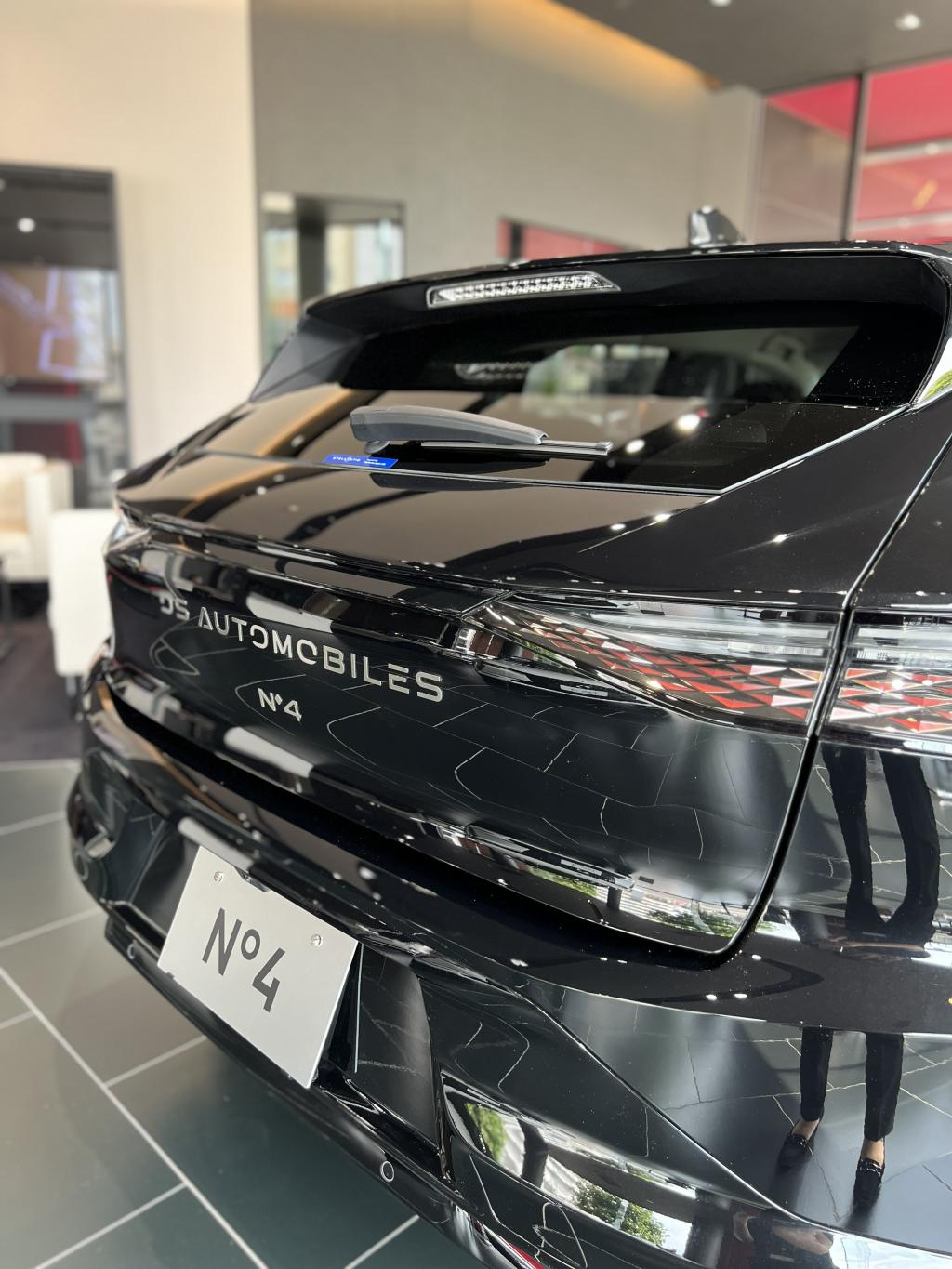 新しい展示車のご紹介です